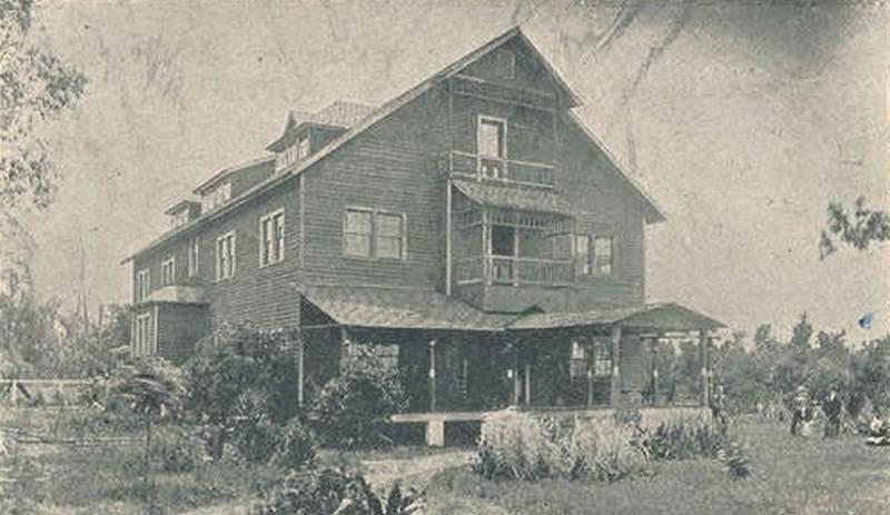 Main building of the Hotel Joullian, Coden, 1907