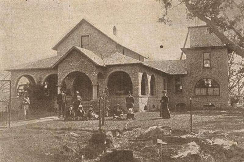 S. Lossing's Home, Made of Oyster Shells, Mobile, Alabama, 1900s