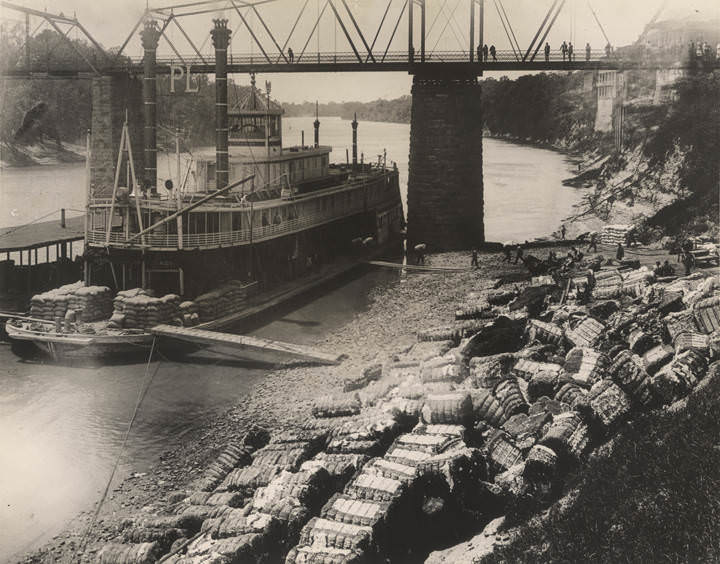 Steamboat "City of Mobile" on the Alabama River in Selma, 1903