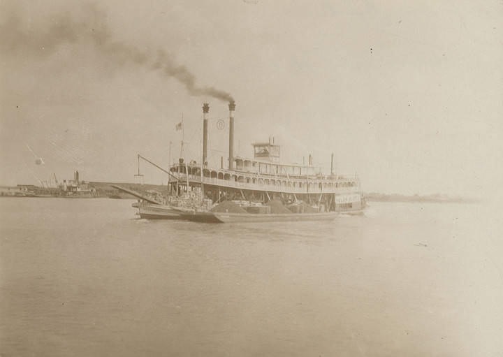 Steamboat "Helen Burke" leaving Mobile, Alabama, to travel northward, 1903