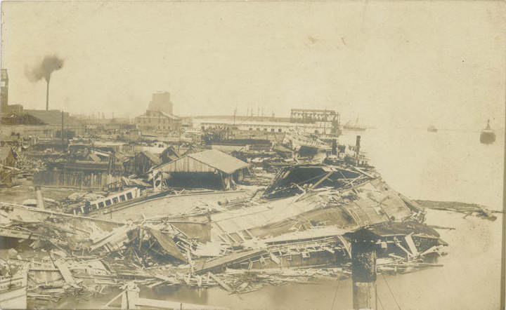 Wreckage at the docks in Mobile, Alabama, after the hurricane of 1906.