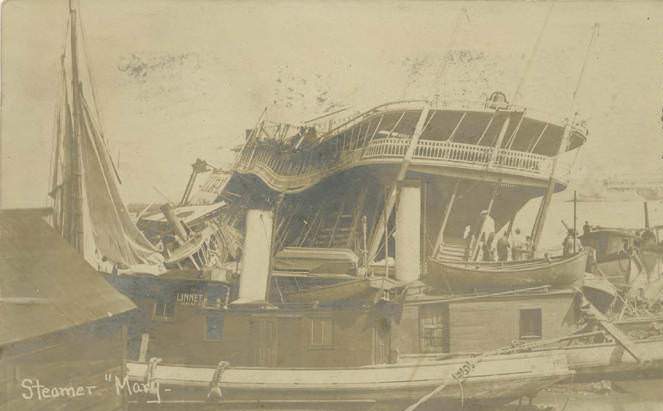 Wreckage of the "Steamer 'Mary" in Mobile, Alabama, after the hurricane of 1906.