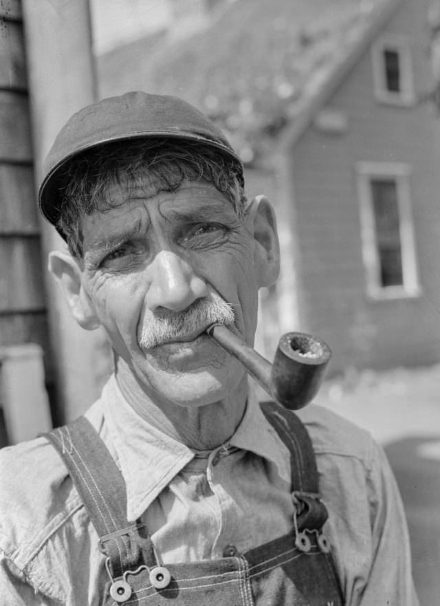 The Life of Provincetown, Massachusetts in the 1930s by Edwin Rosskam