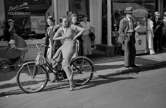 The Life of Provincetown, Massachusetts in the 1930s by Edwin Rosskam