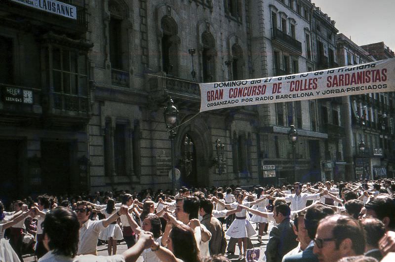 Street dance, Barcelona, July 1975