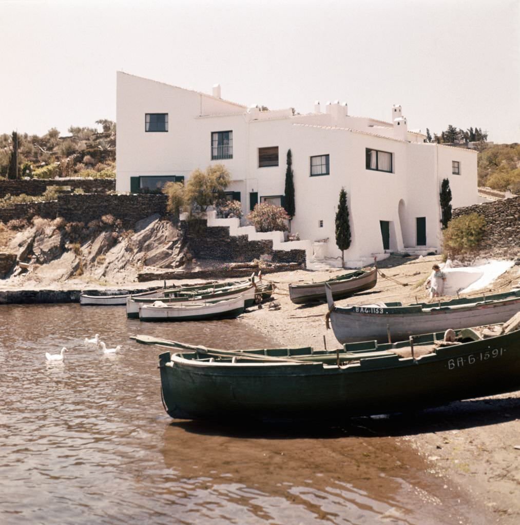 Property of Salvador Dali in Port Lligat, dans les années 1960.