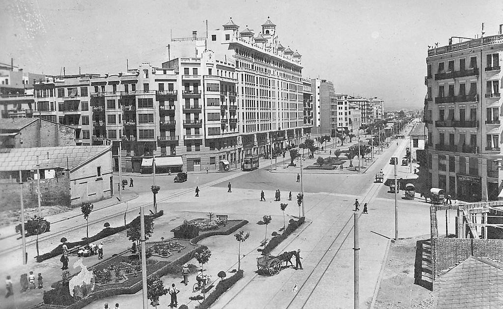 The Gran Via in Valencia, a busy street with tall buildings, Valencia, Spain, 1960.