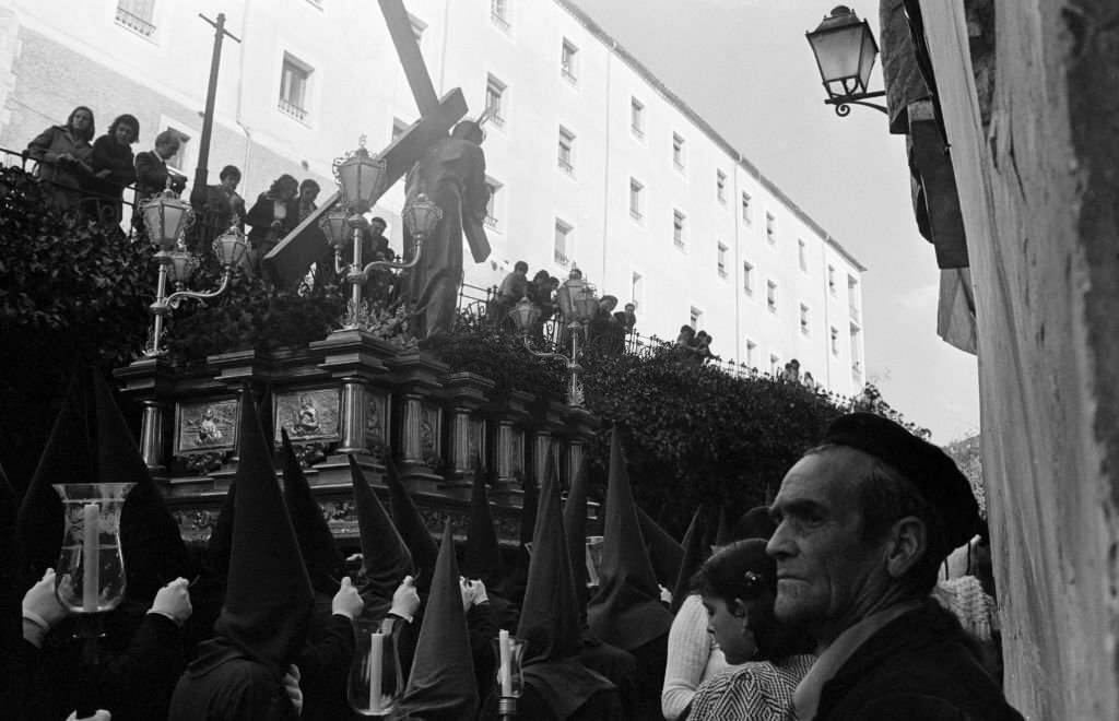 Life in Spain during the process of democratic transition, 1977