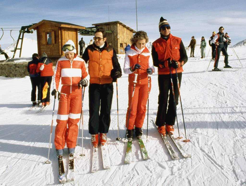 Snow vacation for Spanish King Juan Carlos and Queen Sofia with Kings of Greece Constantino and Ana Maria, Baqueira Beret, Lerida, Spain, 1976