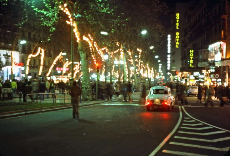 Barcelona traffic, Los Ramblas at night, 1977