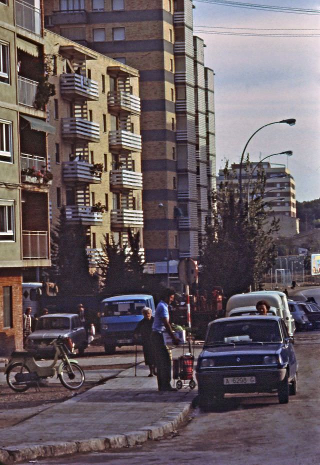 Christmas shopping, Alicante, Valencia, 1977