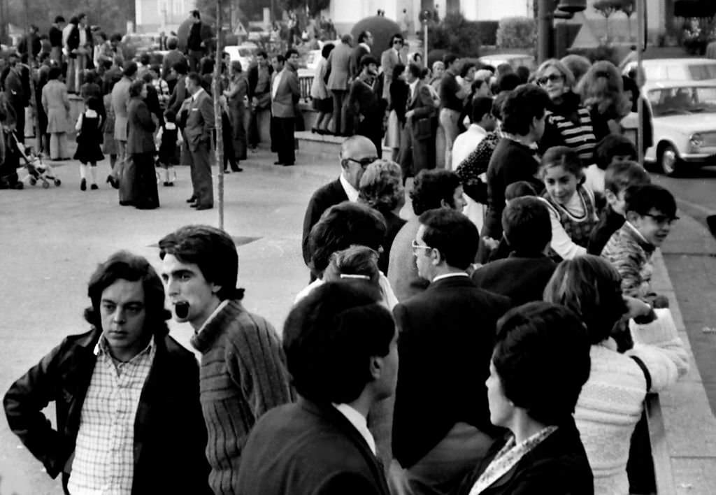 People waiting for news about the health of Francisco Franco