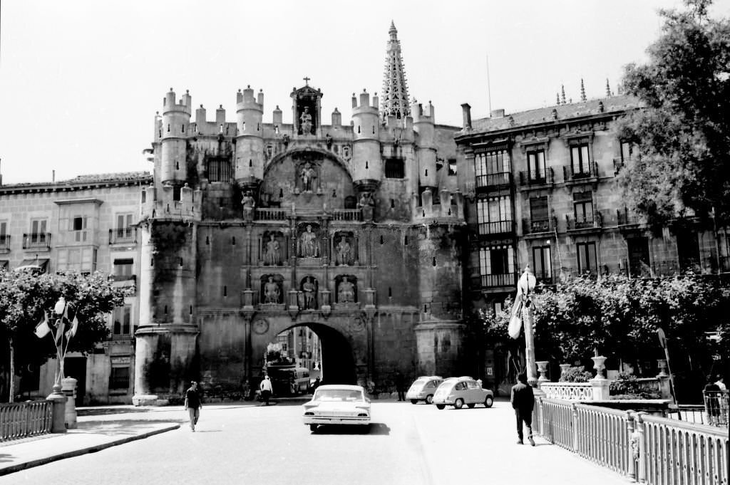 The Arch of Santa María , one of the most emblematic monuments of the city of Burgos, was one of the old twelve access gates to the city in the Middle Ages, 1975