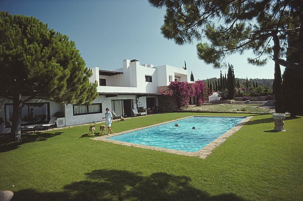 Fosca, Vera, & Fiona Bertran holidaying in Roca Llisa, on the island of Ibiza, Spain, 1978.