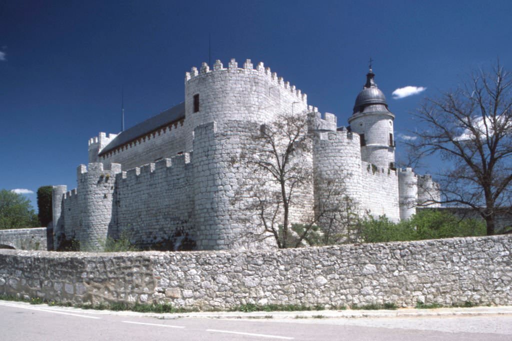 The castle of Simancas, in May 1985, Spain.