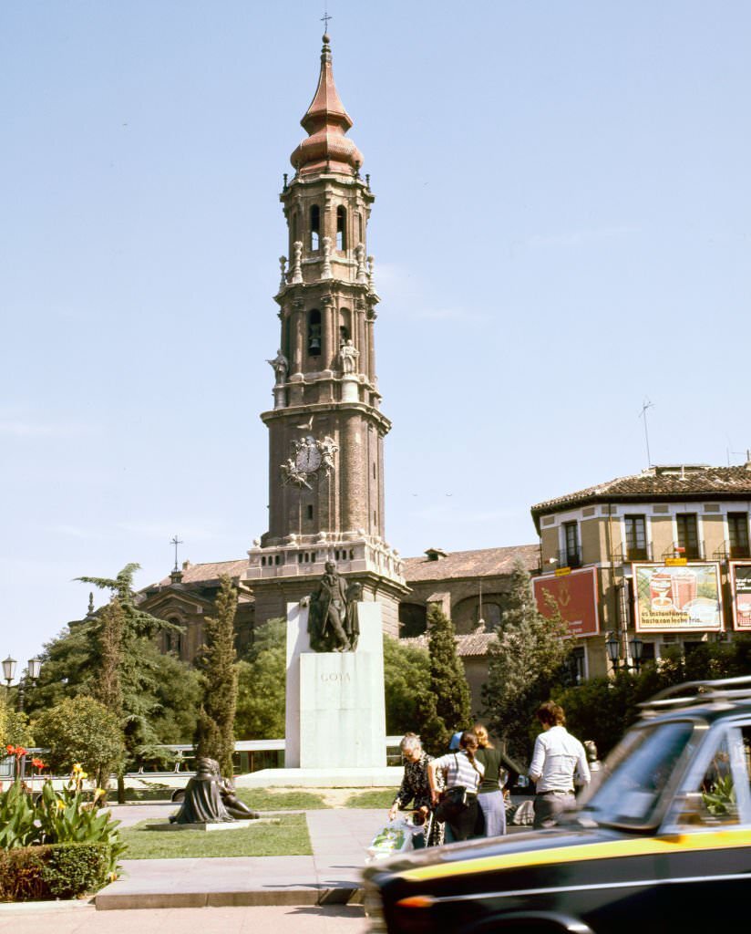 Monument to painter Francisco Goya and, behind it, the Cathedral of the the Savior of Zaragoza, Spain, 1984.