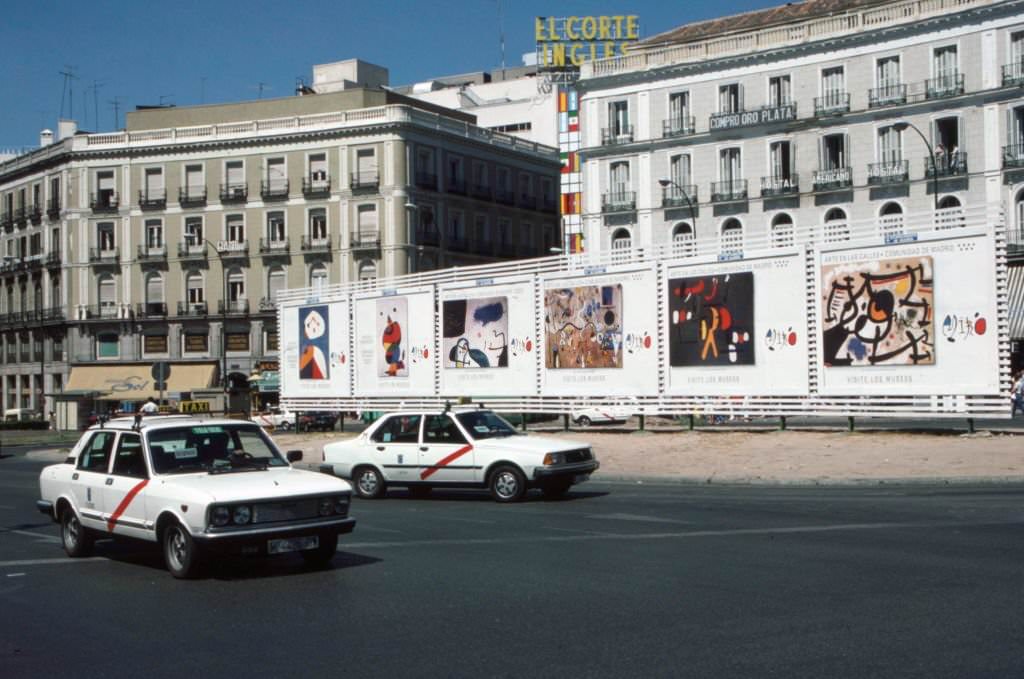 Traffic in the Puerta del Sol square in Madrid, in October 1985, Spain.