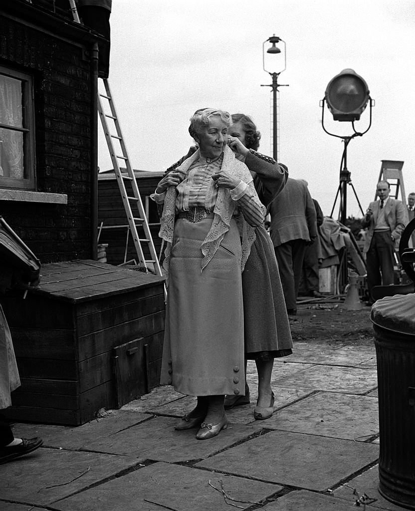 British actress Katie Johnson  on the set of the film 'The Ladykillers', 1955