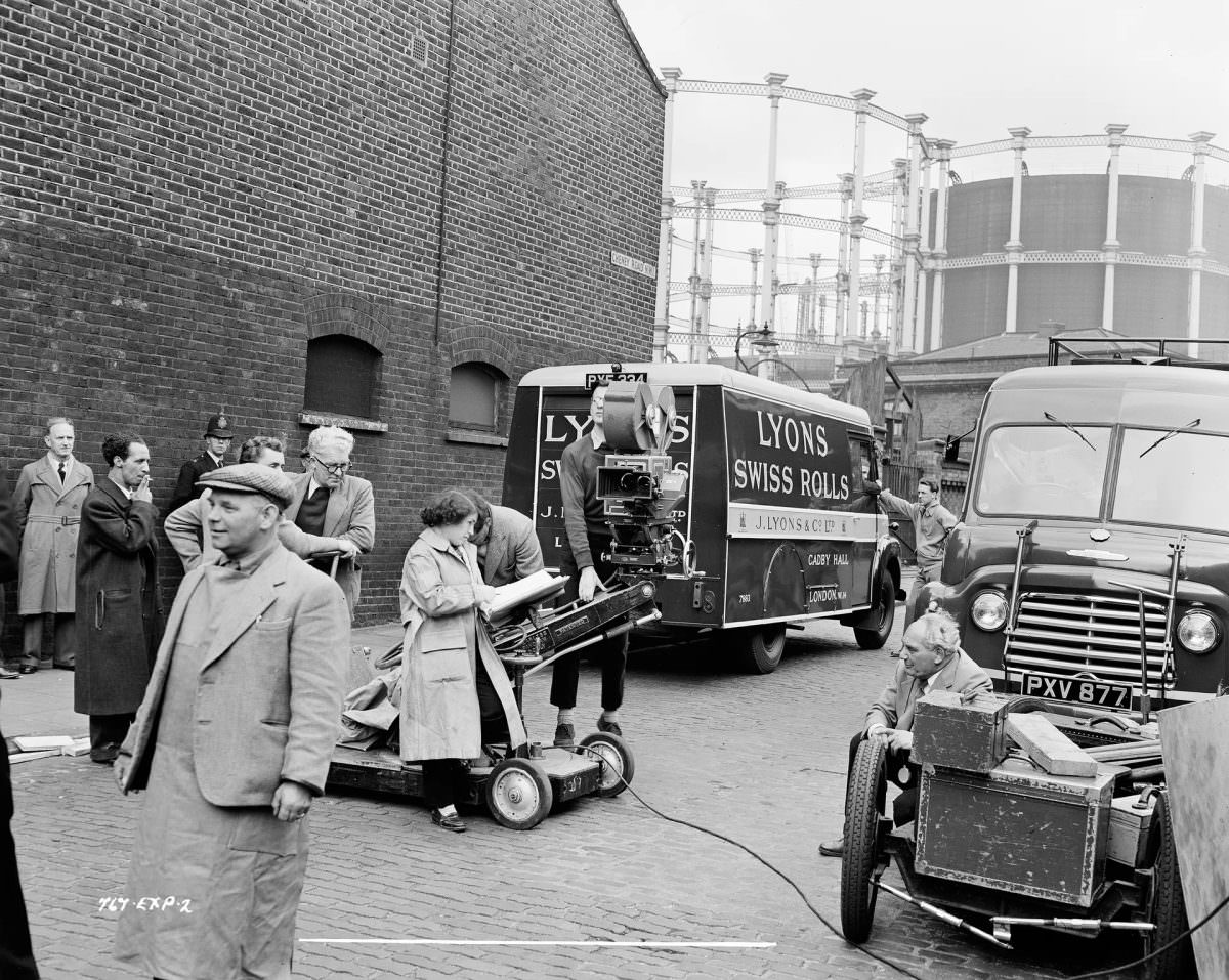 Stunning Behind-the-Scenes from 'The Ladykillers (1955), A Comic Crime Caper