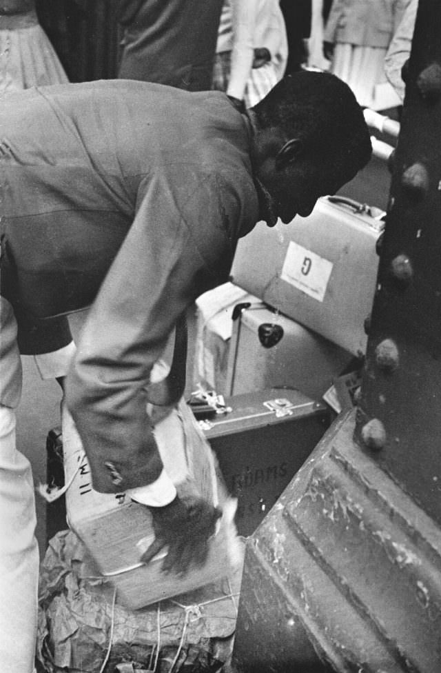 Windrush Generation in London: Rare Historical Photos by Howard Grey in the Spring of 1962