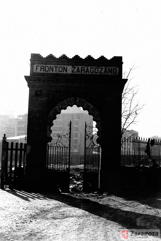 Fronton Zaragozano, 1971