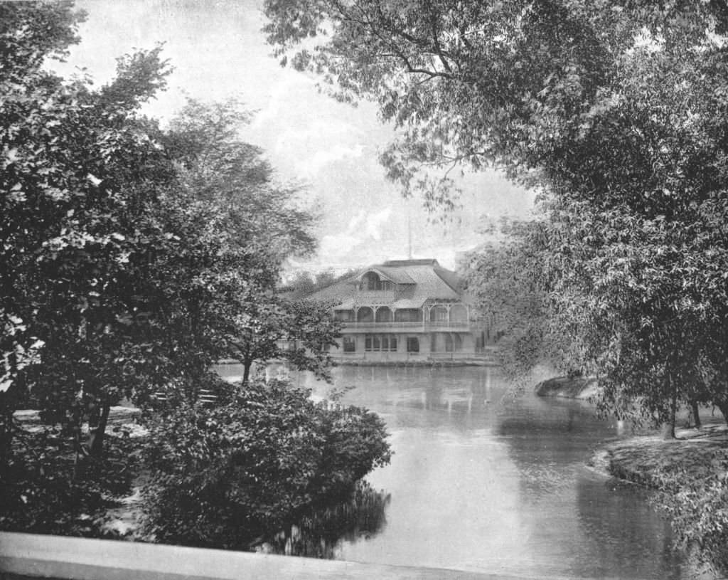 Lincoln Park, Chicago, 1900.