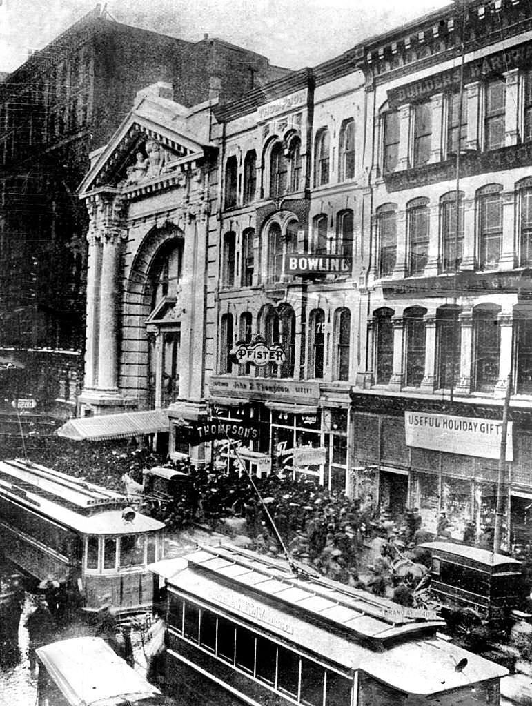 Iroquois Theatre Fire in Chicago, 1903