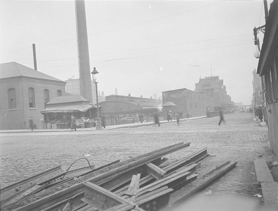 Southwest corner of Canal Street and Madison Street, Chicago, Illinois, 1905.