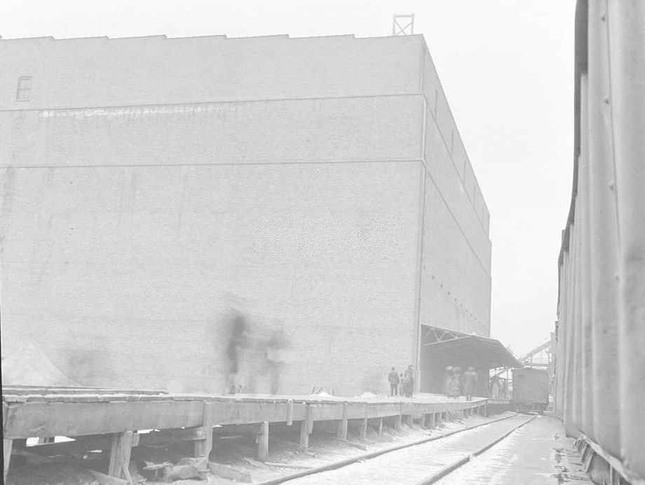 Railroad yards, Chicago, Illinois, 1905