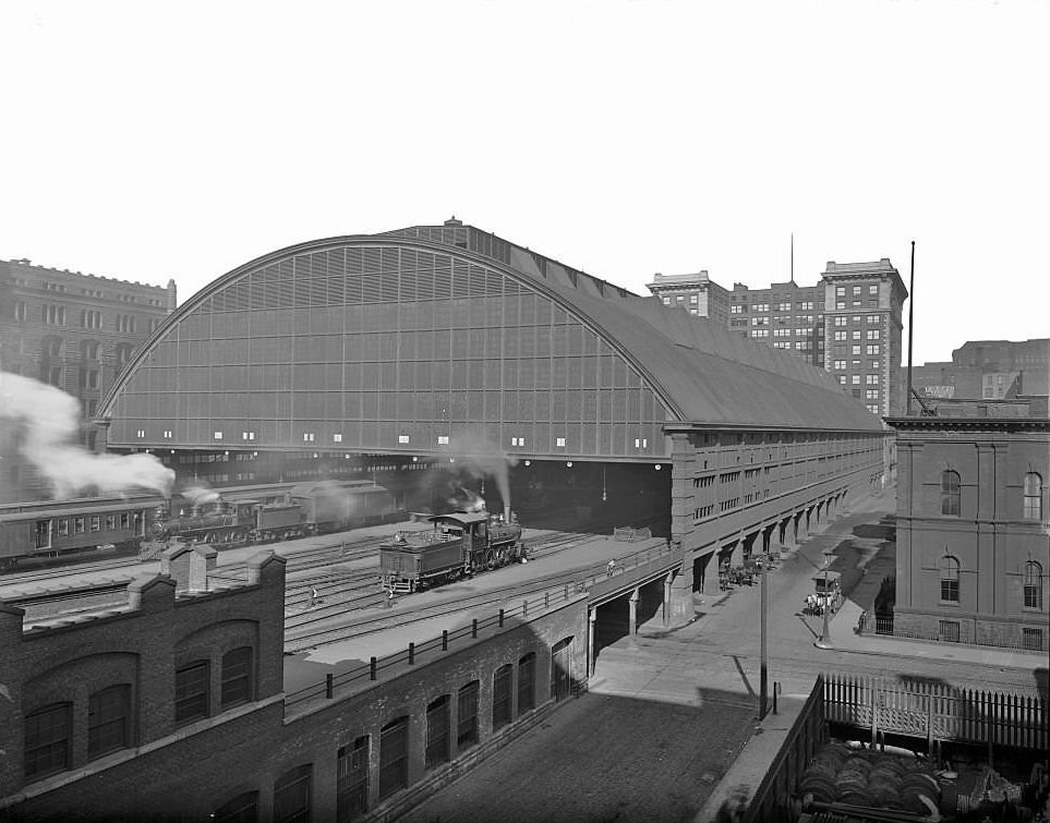 Entrance to train shed at LaSalle Street Station, Chicago, Illinois, 1905