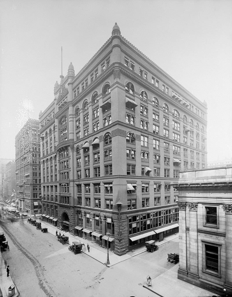 Exterior view of the Rookery Building, located at 209 South LaSalle Street, Chicago, Illinois, 1905.