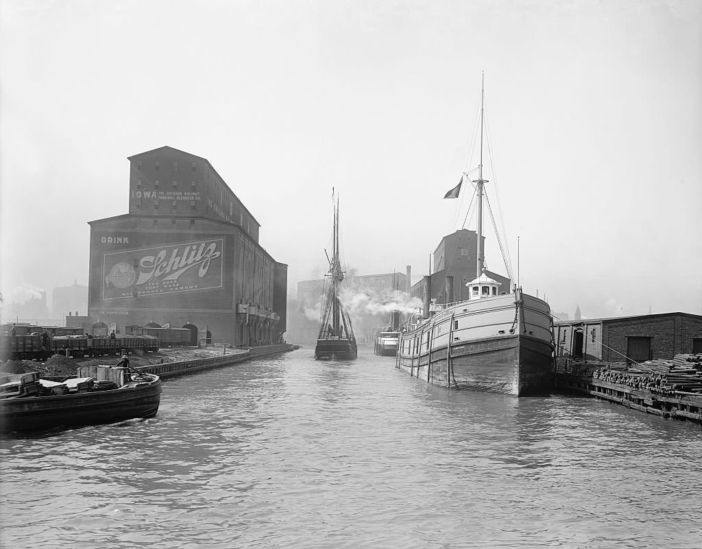 Boats Along Chicago River, Chicago, Illinois, 1900