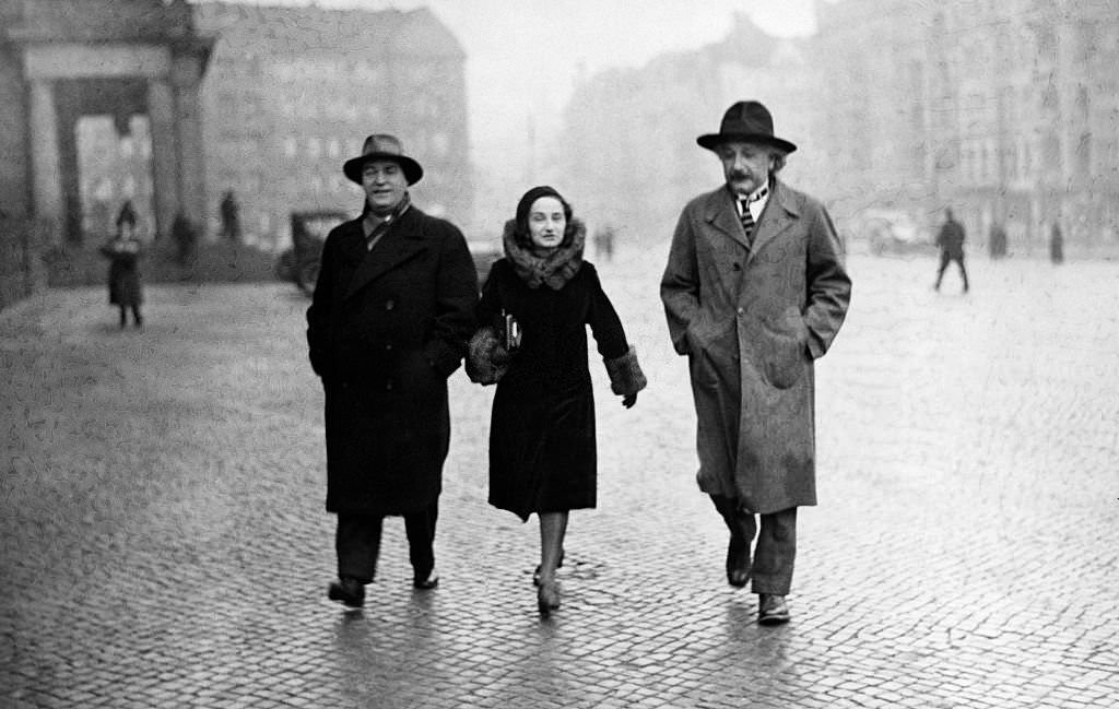 Albert Einstein with his daughter Margot and Russian author Dimitrij Marianoff on the way to their wedding at the city hall in Berlin Schoeneberg, 1930