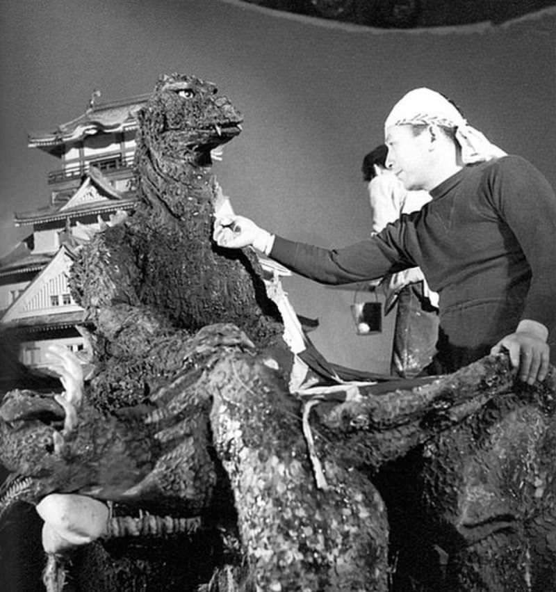 Stunning Behind-the-scene Photos from the Making of the first Godzilla movie, 1954