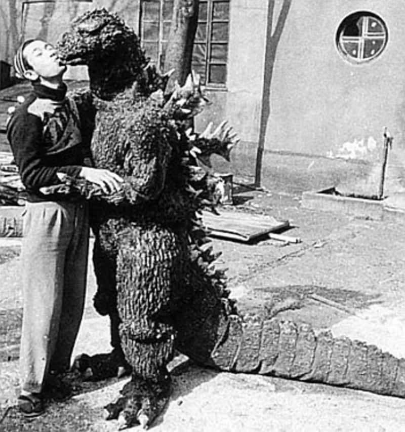 Stunning Behind-the-scene Photos from the Making of the first Godzilla movie, 1954