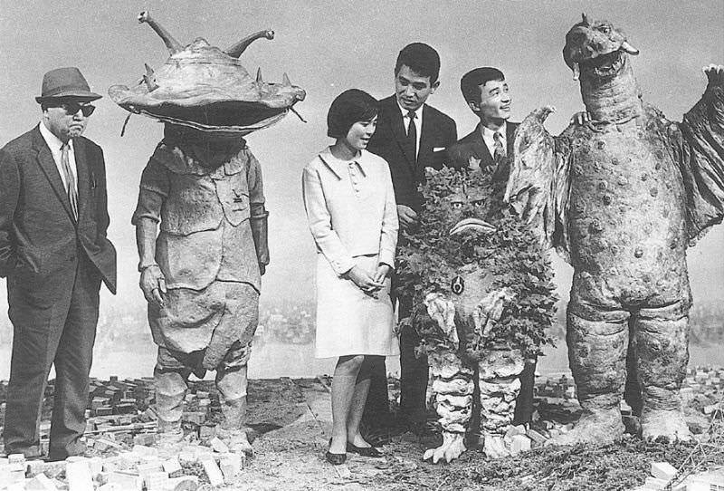 Stunning Behind-the-scene Photos from the Making of the first Godzilla movie, 1954