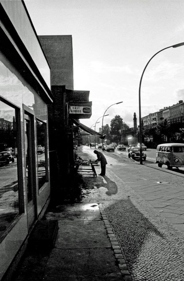 Life in Berlin in 1970 Through the Lens of Heinrich Klaffs