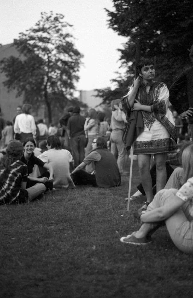 Life in Berlin in 1970 Through the Lens of Heinrich Klaffs