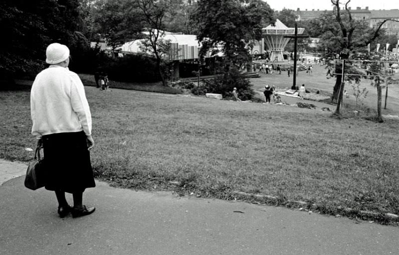 Life in Berlin in 1970 Through the Lens of Heinrich Klaffs