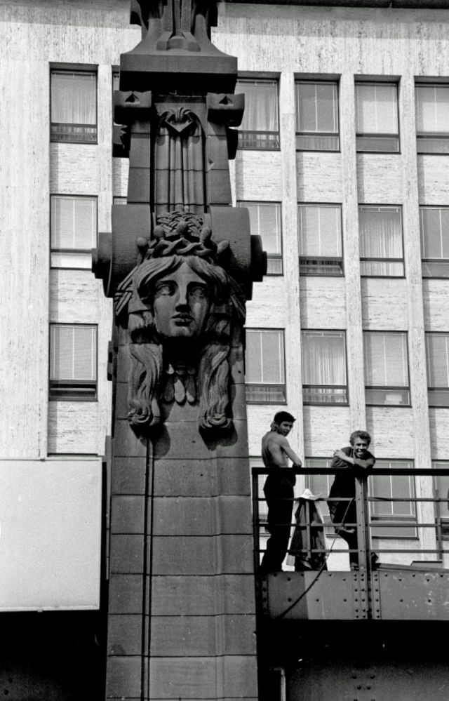 Life in Berlin in 1970 Through the Lens of Heinrich Klaffs