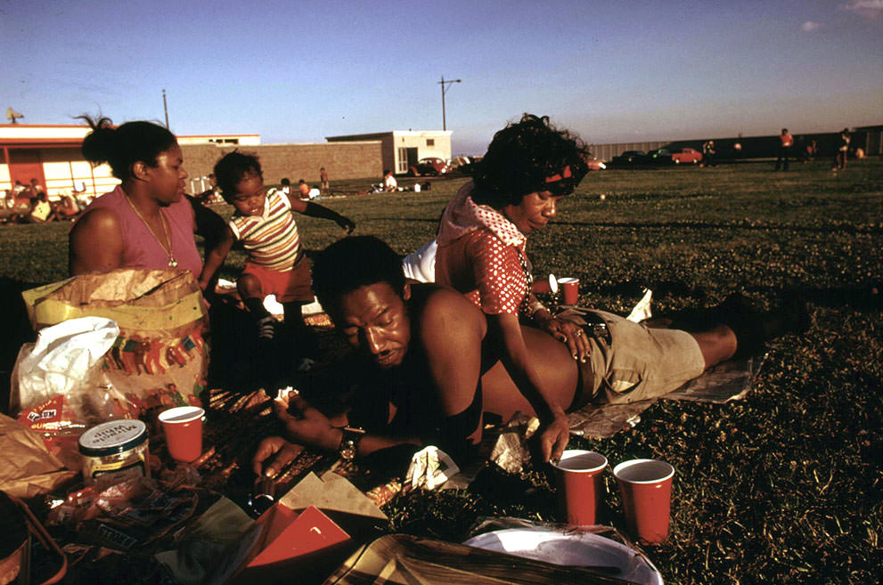 A family enjoys a picnic at 12th Street Beach on Lake Michigan, in August 1973.