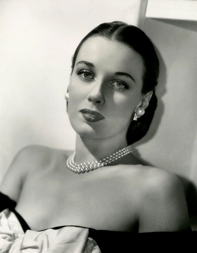 Patricia Morison, 1940s