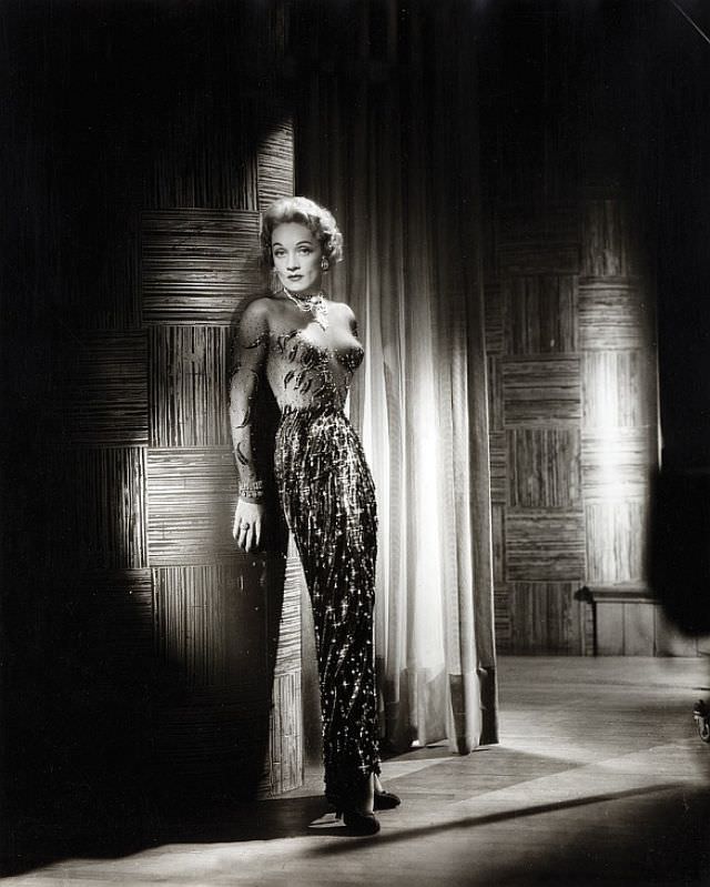 Marlene Dietrich, 1955