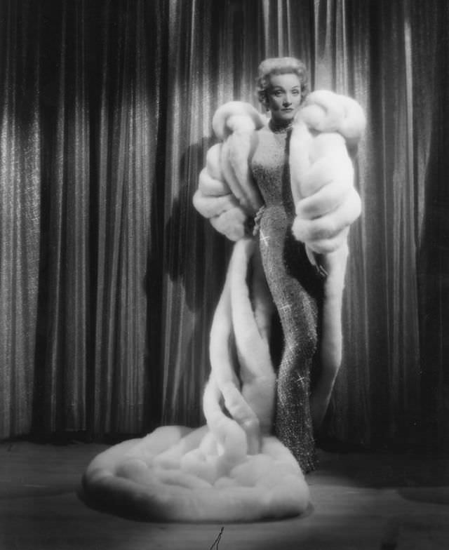 Marlene Dietrich, 1955