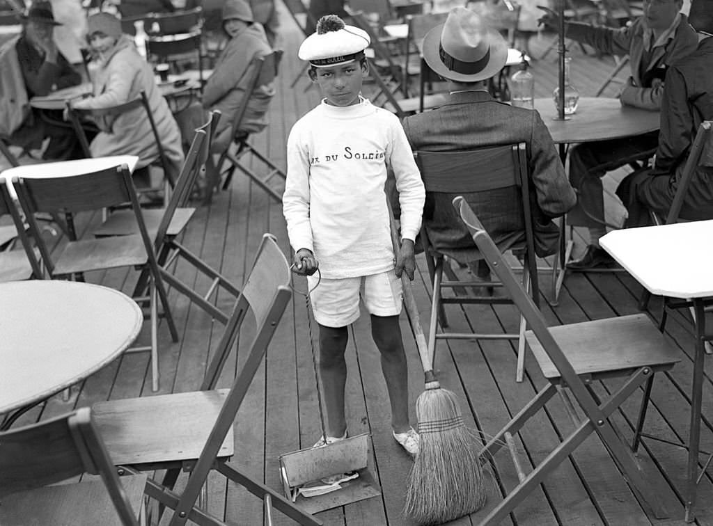 Little Grooms Of The Bar Du Soleil in Action, 1929