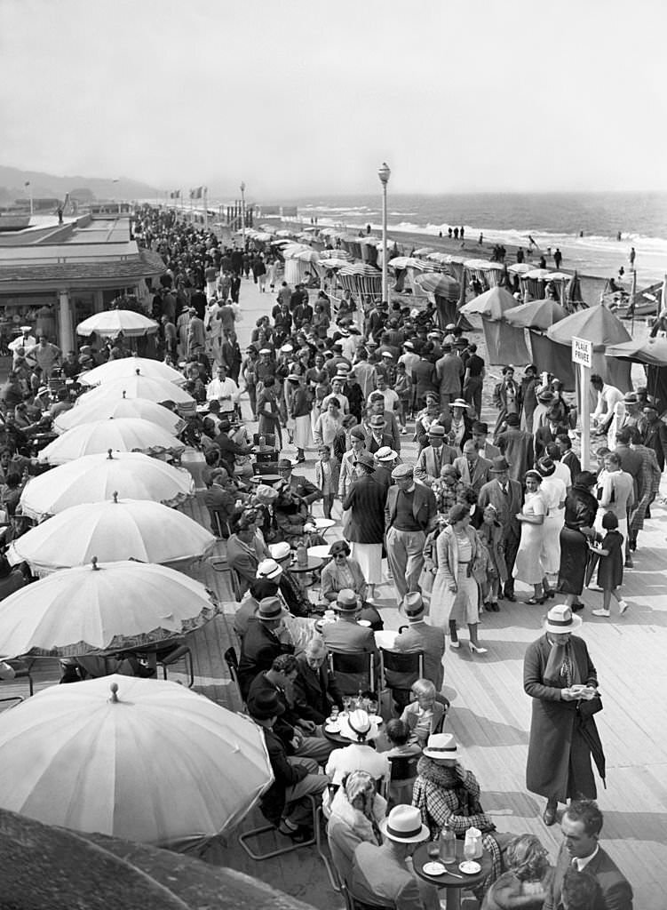 Deauville Beach, 1937