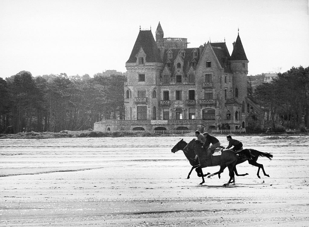 Racehorses Galloping on the Beach in the Morning at Deauville, 1909