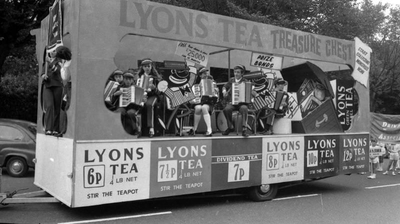 A Lyons tea float taking part in the Community Games parade, August 1971.