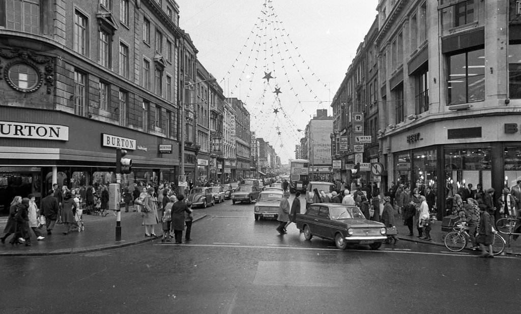 Talbot Street and North Earl Street, Dublin 1971