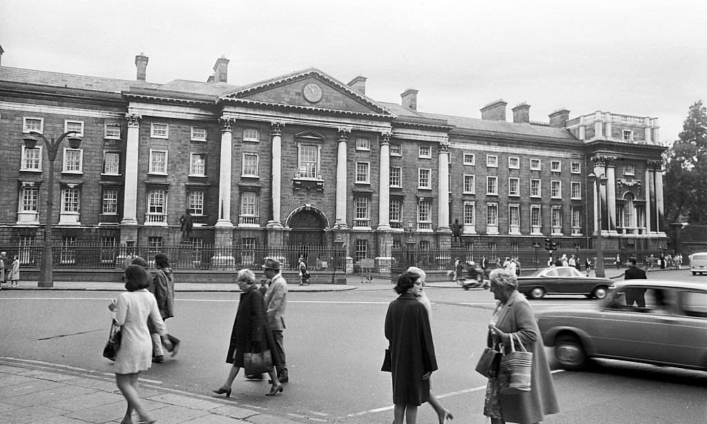 Trinity College, 1971
